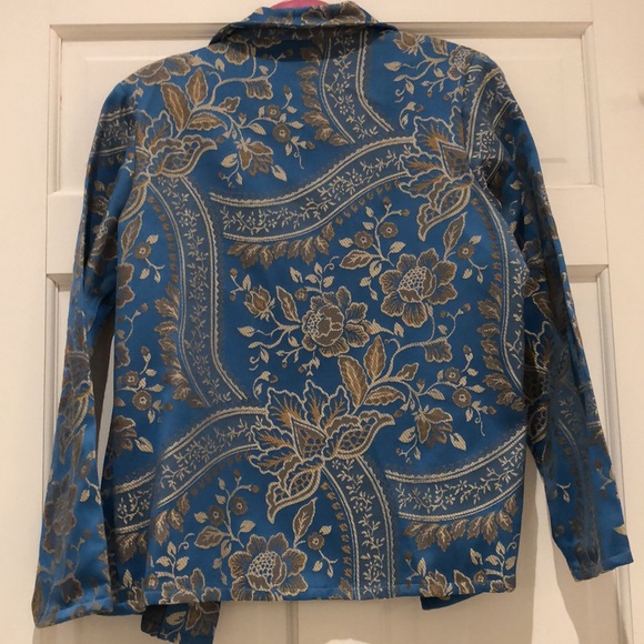 Susan Graver Blue and Gold Open Damask Jacket - Picture 3 of 6